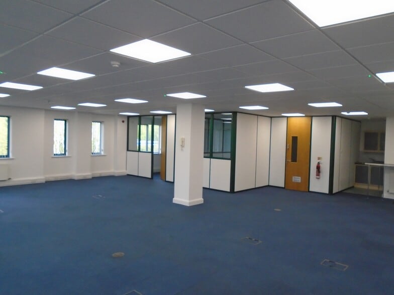 Canal Rd, Trowbridge to rent - Interior Photo - Image 3 of 4