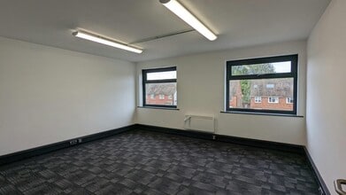 207-209 Torrington Ave, Coventry to rent Interior Photo- Image 2 of 6