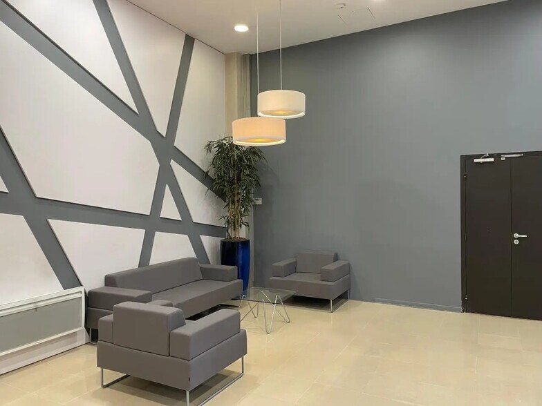 Office in Vincennes to rent - Interior Photo - Image 2 of 5