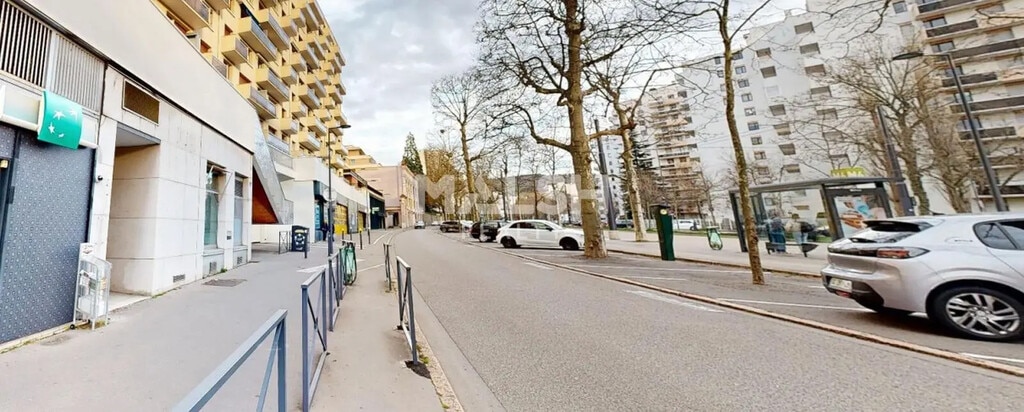Location Bureaux 160 m² - Photo 1