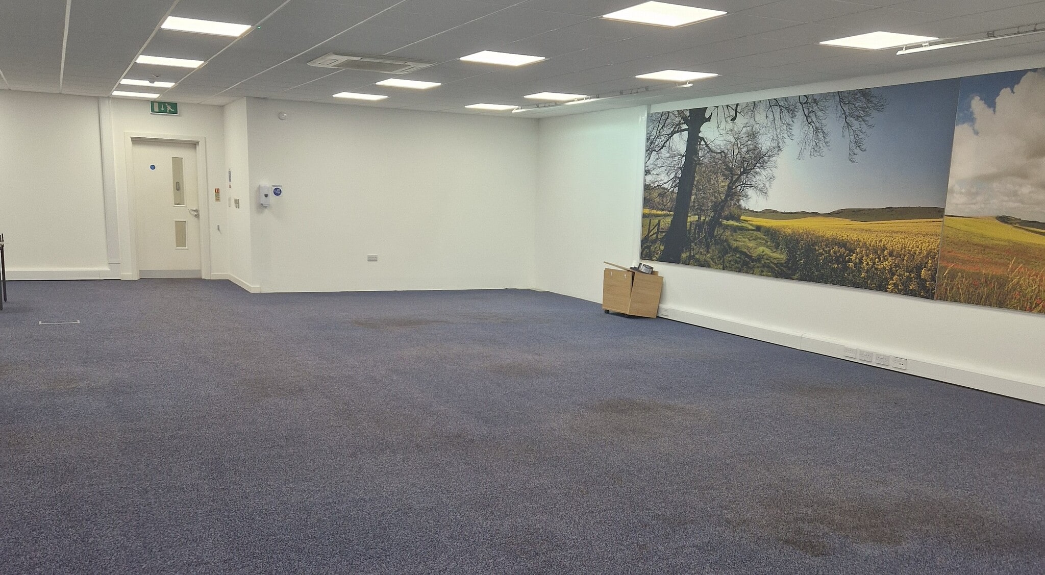 Moor Rd, Chesham to rent Interior Photo- Image 1 of 6