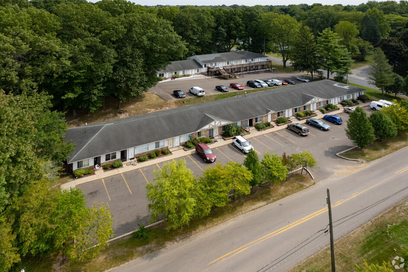 18091811 Humphrey St, Kalamazoo 49048 UK