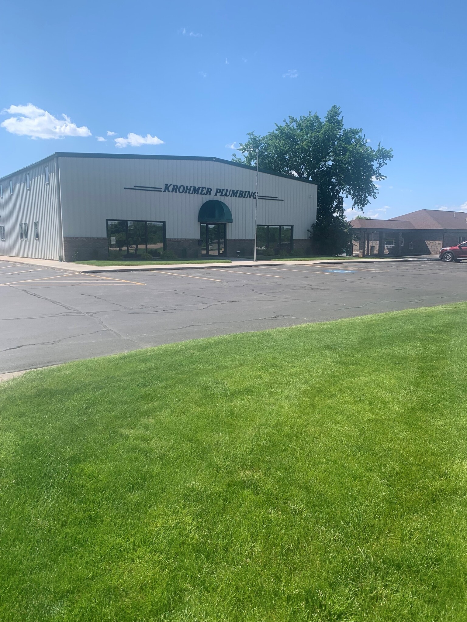 401 S Ohlman St, Mitchell, SD for sale Building Photo- Image 1 of 1