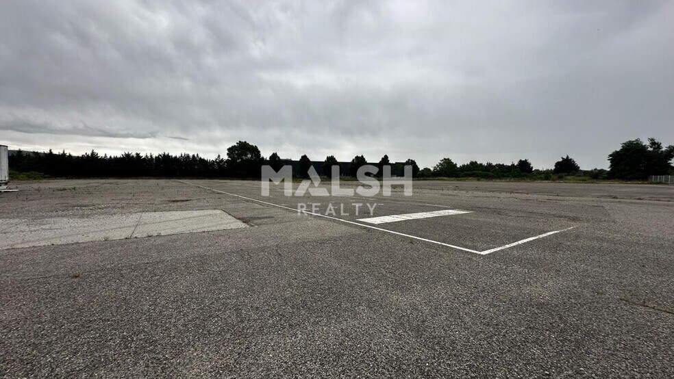 Land in Saint-Priest to rent - Building Photo - Image 2 of 12