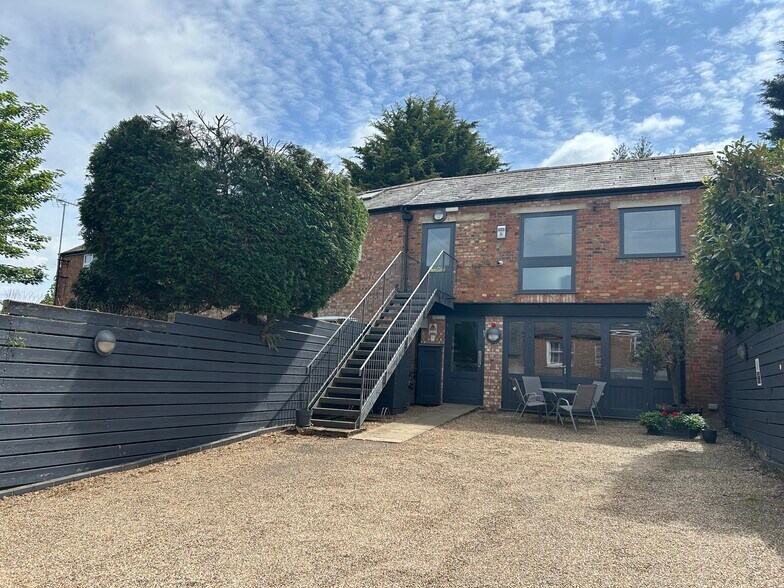 Station Rd, Radlett for sale - Primary Photo - Image 1 of 1