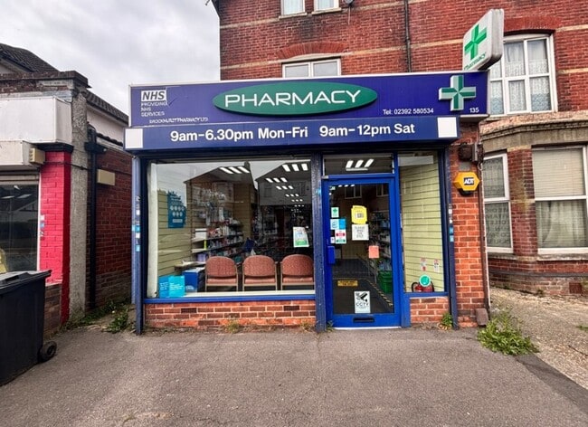 More details for 135 Brockhurst Rd, Gosport - Retail to Rent