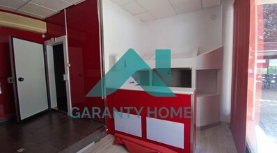 Retail in Cáceres, Cáceres to rent Interior Photo- Image 2 of 3