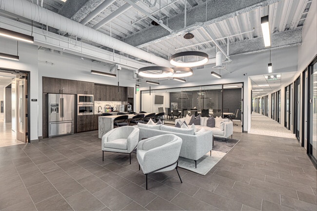 More details for 12544 High Bluff Dr, San Diego, CA - Co-working to Rent
