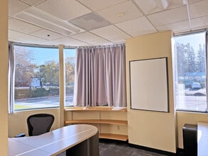 424 Aviation Blvd, Santa Rosa, CA for sale Interior Photo- Image 1 of 7