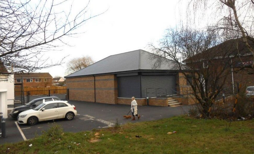 368 Long Rd, Canvey Island for sale - Primary Photo - Image 1 of 1