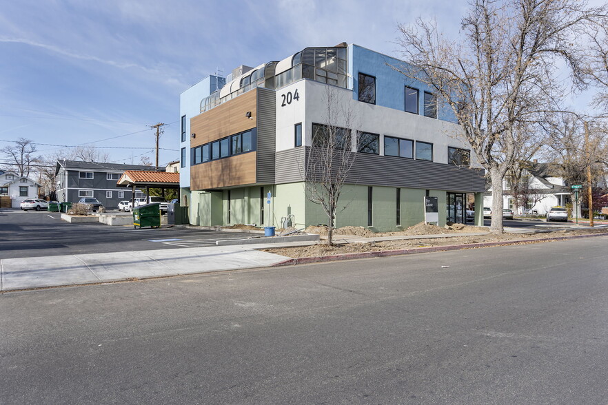 204 Marsh Ave, Reno, NV for rent - Building Photo - Image 2 of 5