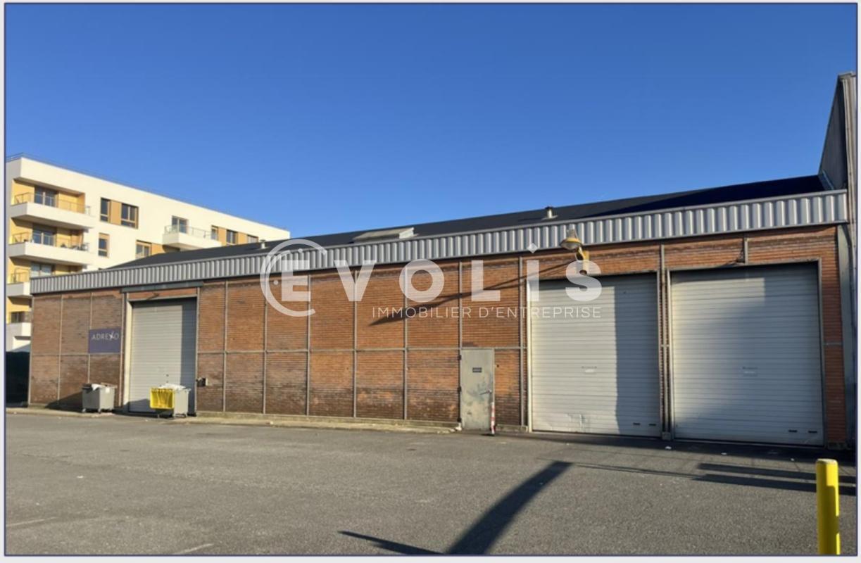 Light Industrial in Massy to rent Building Photo- Image 1 of 9
