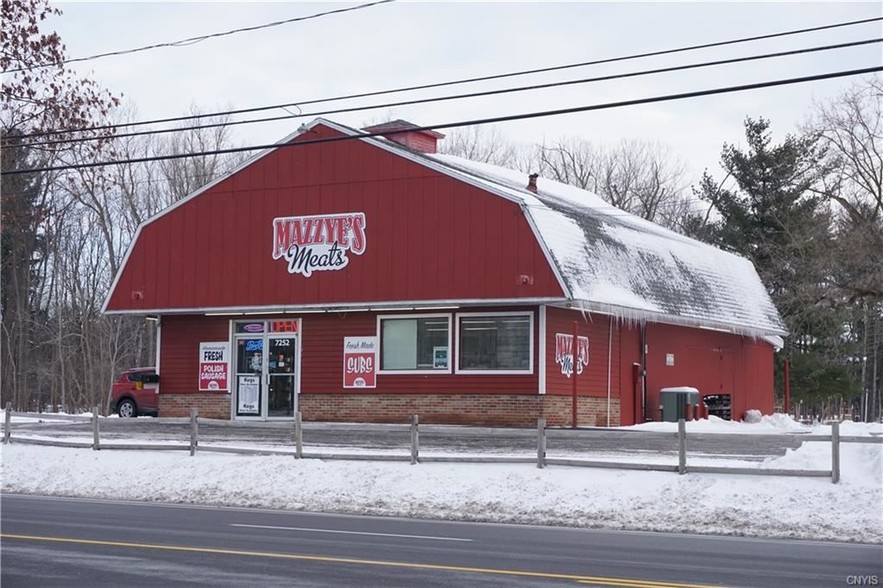 7252 Oswego Rd, Bayberry, NY for sale - Building Photo - Image 1 of 1