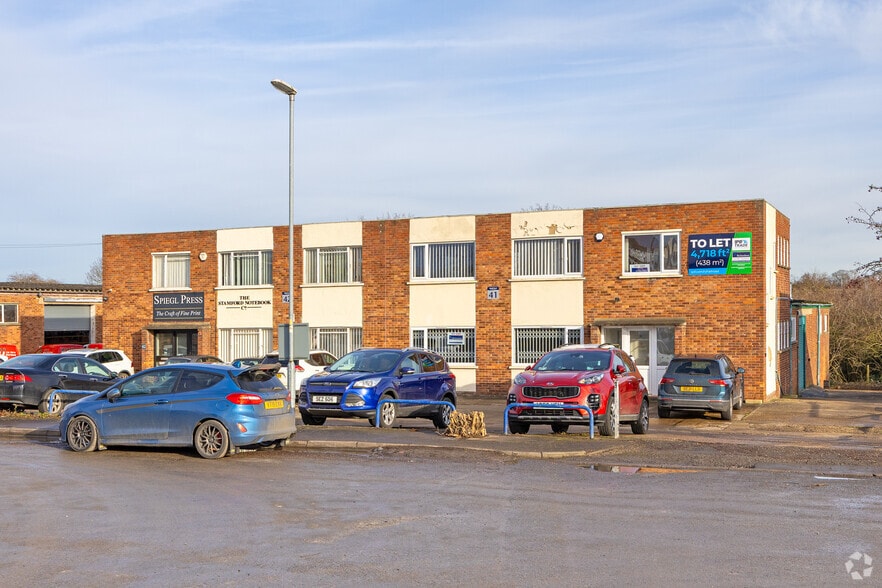 Gwash Way, Stamford to rent - Building Photo - Image 2 of 2