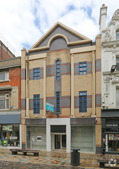 37-38 Whitefriargate, Hull for rent - Primary Photo - Image 1 of 4