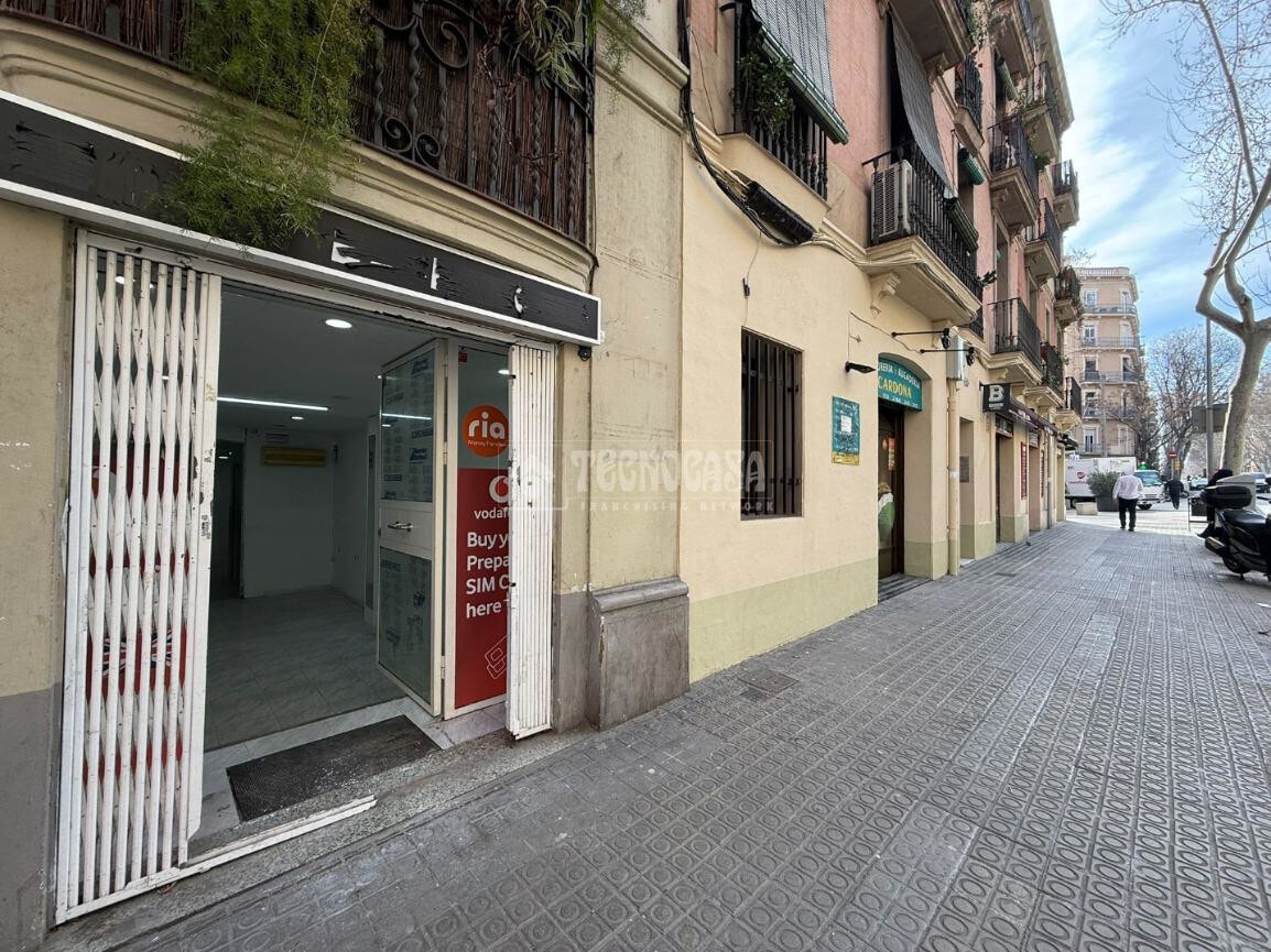 Retail in Barcelona, Barcelona to rent Interior Photo- Image 1 of 9