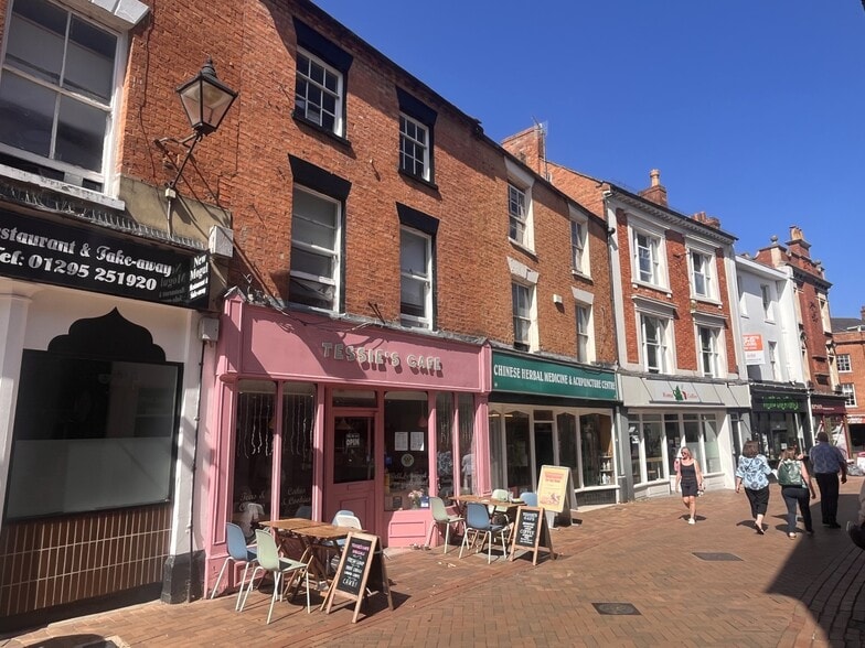 59 Parsons St, Banbury to rent - Building Photo - Image 2 of 3