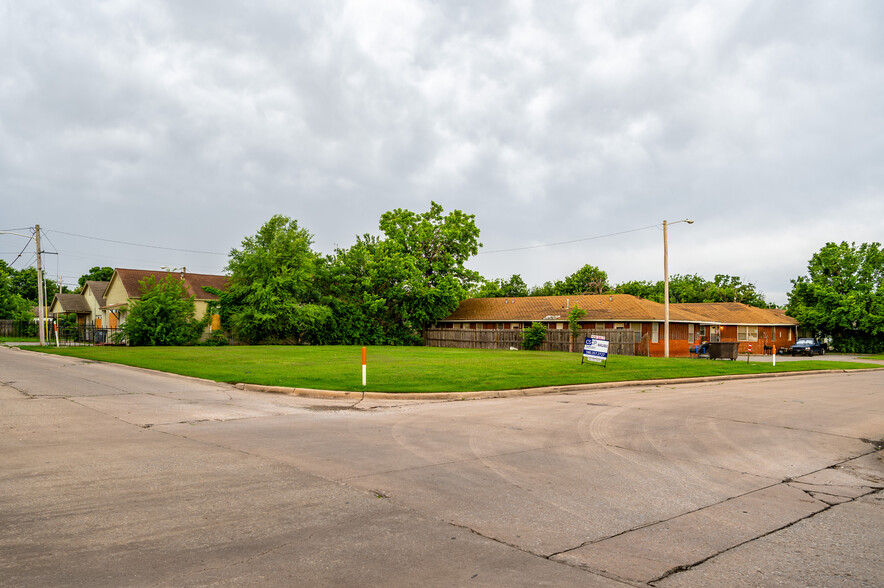 SW 21st  St & SW A Ave, Lawton, OK for sale - Primary Photo - Image 1 of 1