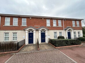 Hornbeam Sq, Harrogate for rent Building Photo- Image 1 of 2