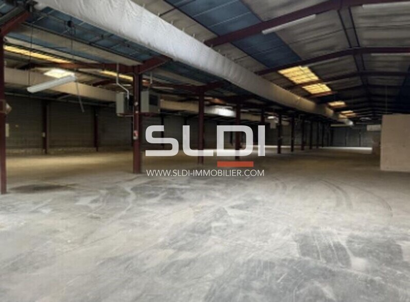 Light Industrial in Bron for sale - Building Photo - Image 1 of 5