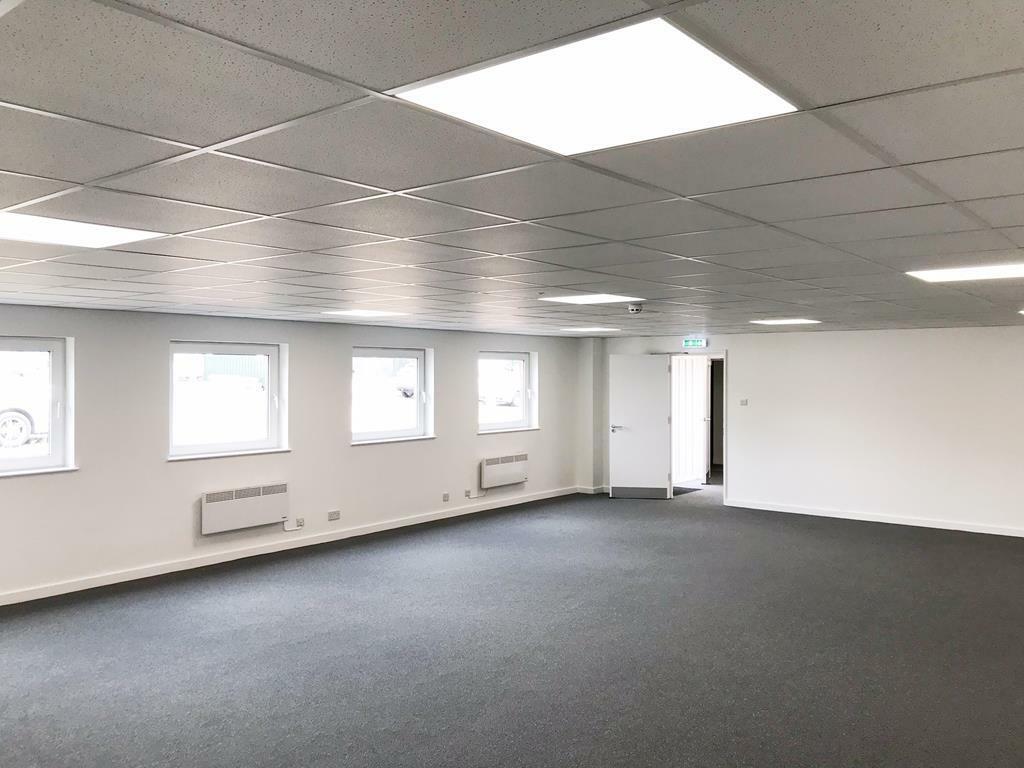 Stanbridge Rd, Leighton Buzzard to rent Interior Photo- Image 1 of 2