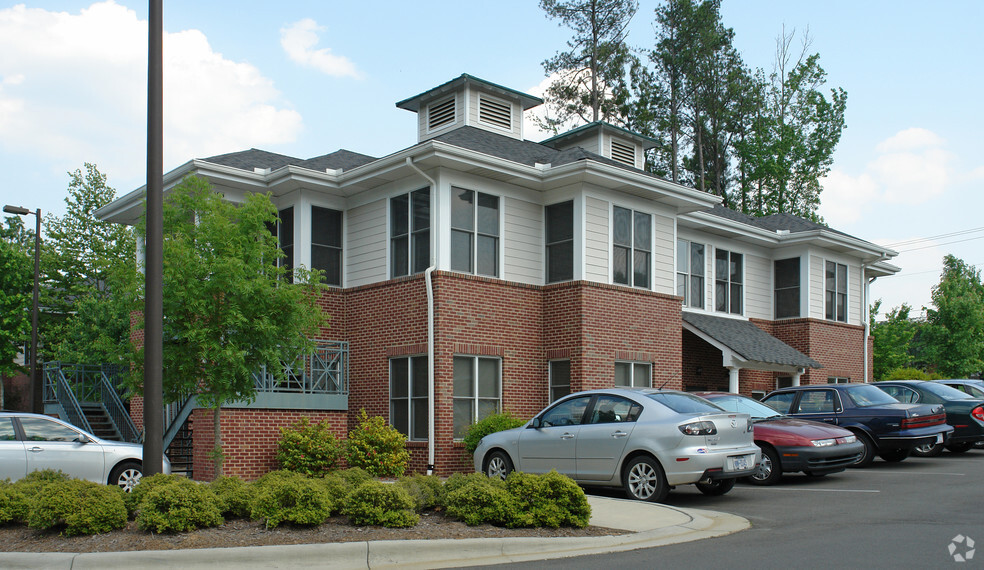 1502 W NC Highway 54, Durham, NC for rent - Primary Photo - Image 1 of 22