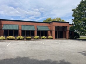 6111 Heritage Park Dr, Chattanooga, TN for rent Building Photo- Image 1 of 15