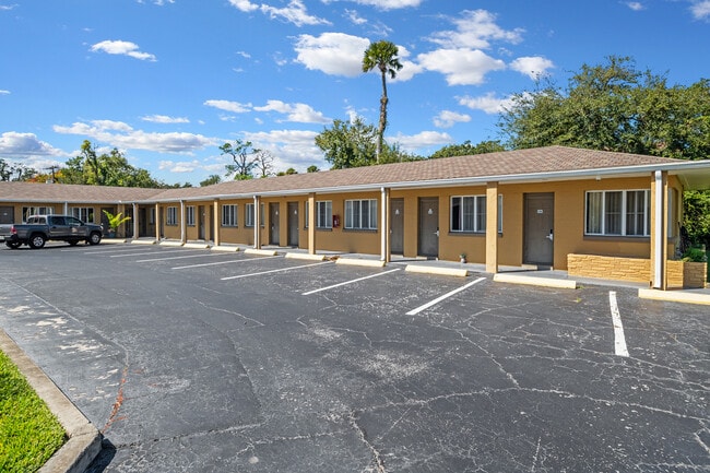 More details for 640 S Ridgewood Ave, Daytona Beach, FL - Hospitality for Auction