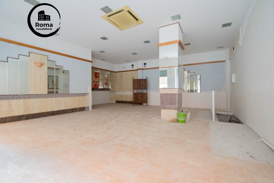 Retail in Granada, Granada for sale - Building Photo - Image 2 of 27