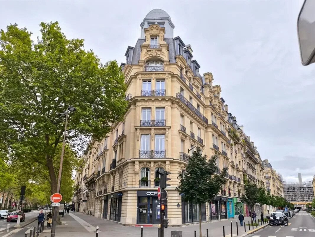Retail in Paris to rent Building Photo- Image 1 of 11