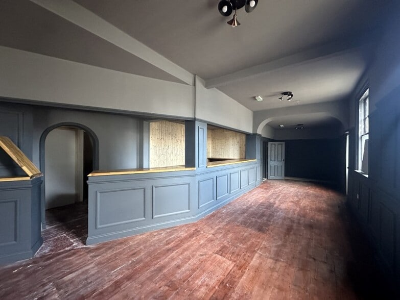 5-5A George St, Great Yarmouth for sale - Interior Photo - Image 3 of 8