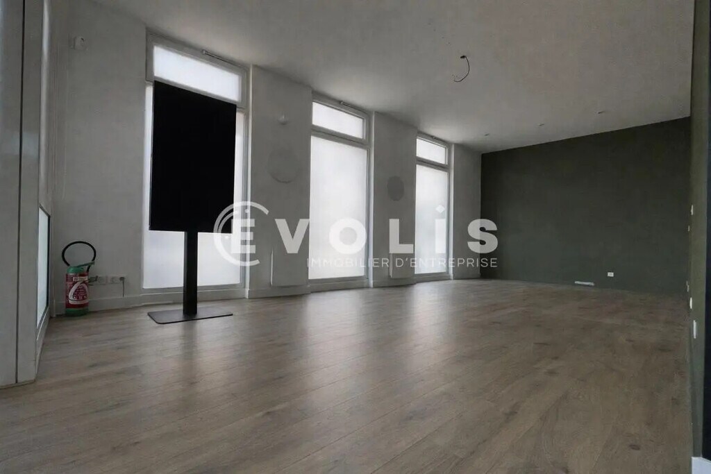 Location Commerce 45 m² - Photo 1