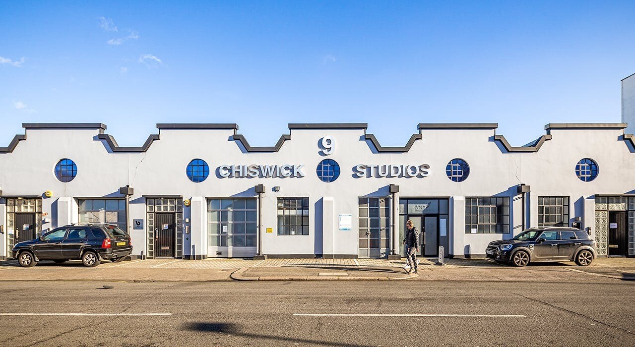 9 Power Rd, London to rent Building Photo- Image 1 of 9