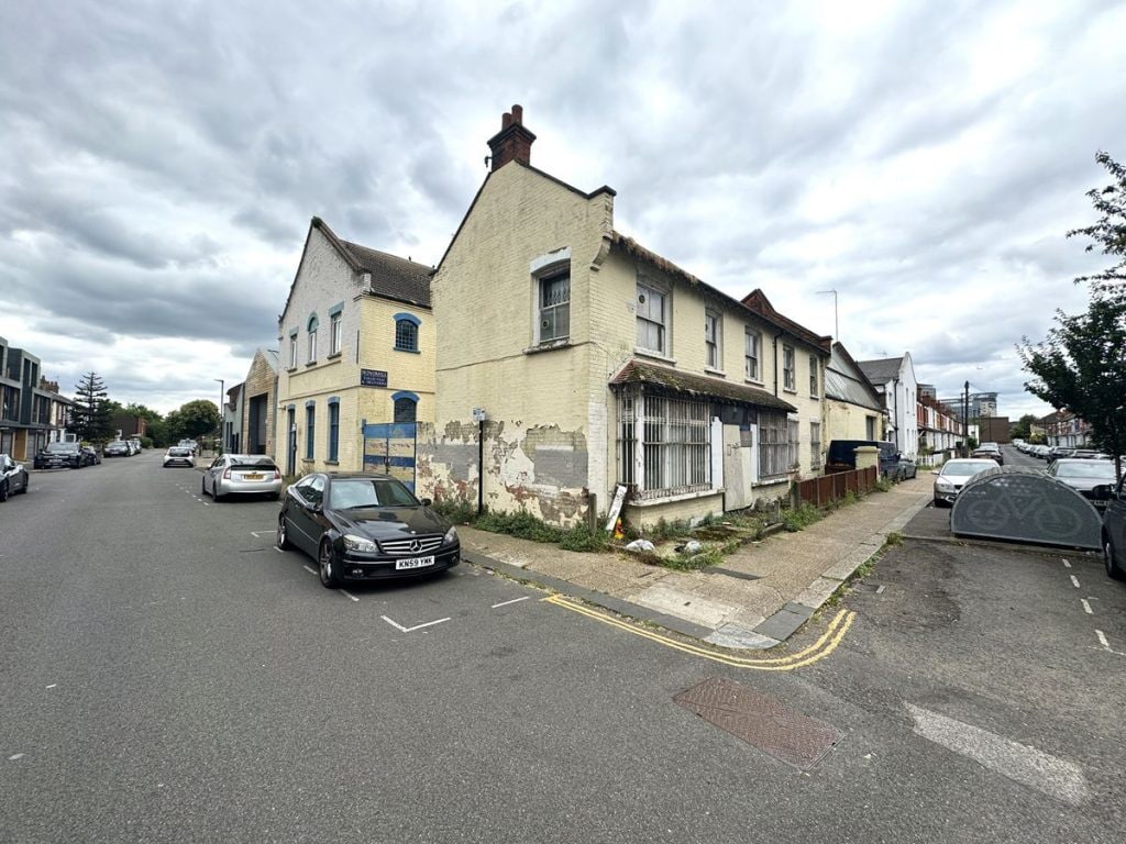 47-51 York Rd, Brentford for sale Building Photo- Image 1 of 14