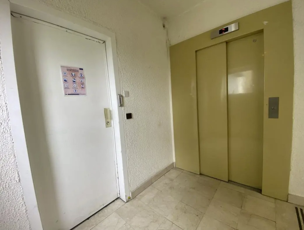 Office in Montreuil to rent Building Photo- Image 1 of 6