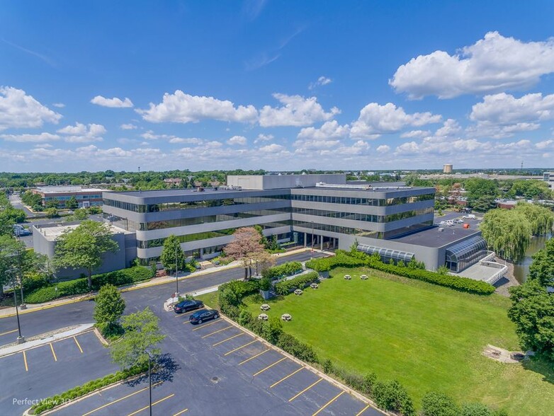 1000 E Woodfield Rd, Schaumburg, IL for sale - Primary Photo - Image 1 of 1