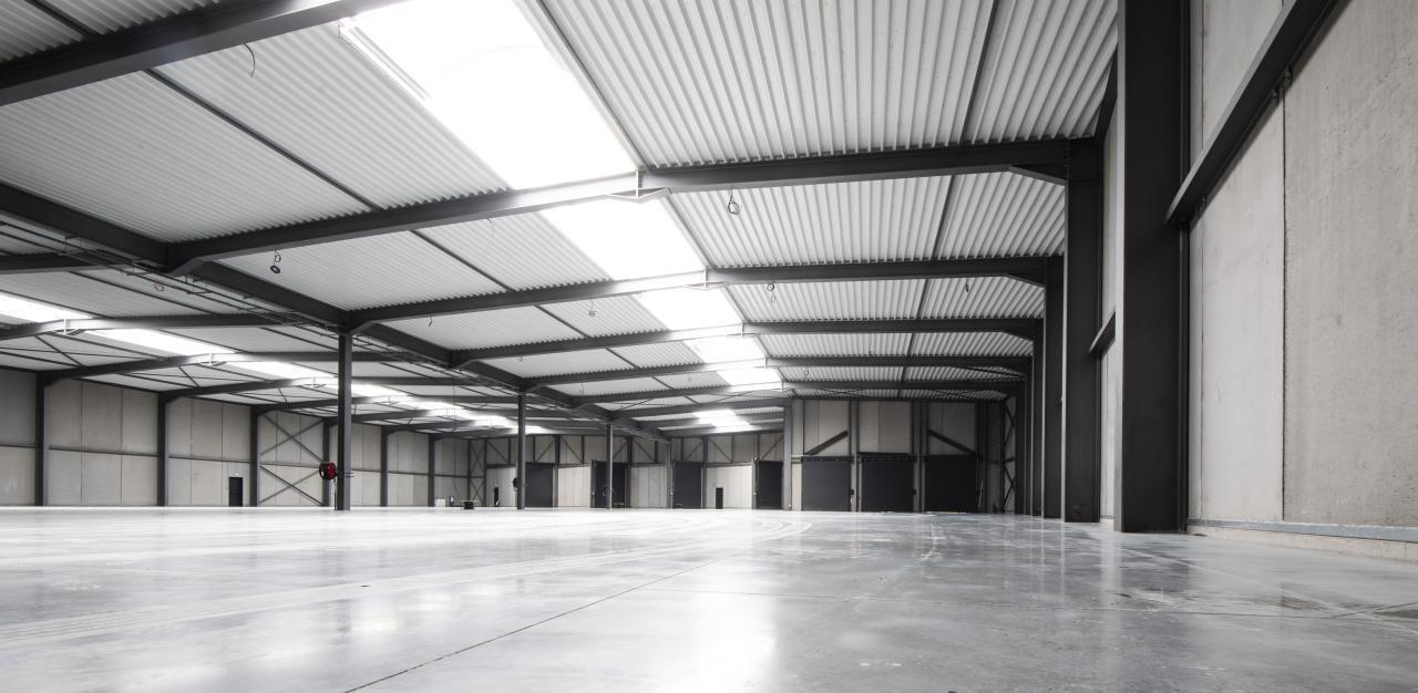 Light Industrial in Le Mesnil-Amelot to rent Building Photo- Image 1 of 11