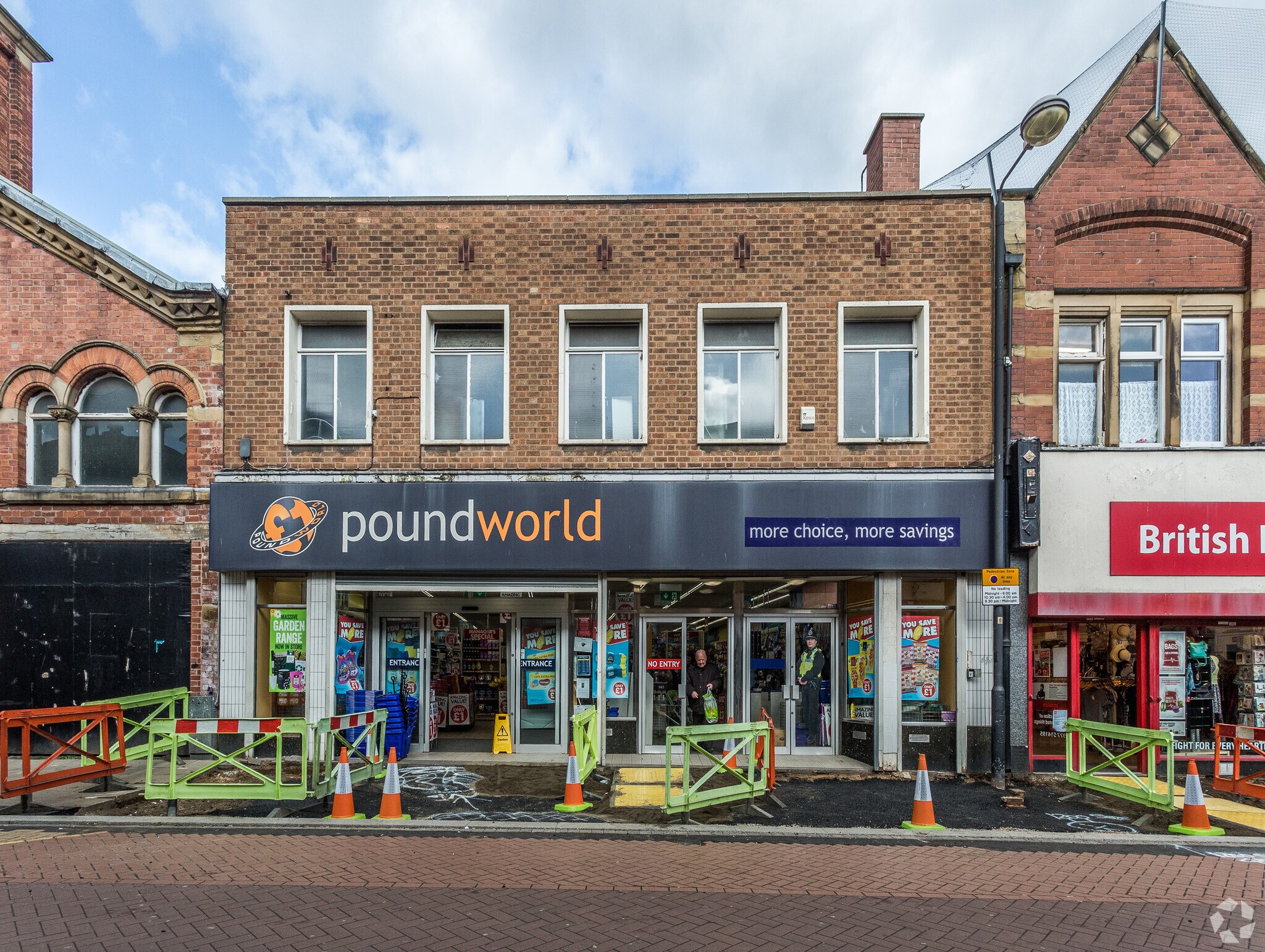 30-32 Carlton St, Castleford for sale Primary Photo- Image 1 of 1