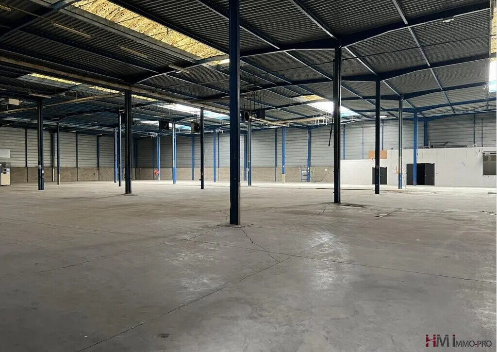 Location Entrepôt 1 442 m² à 4 723 m² - Photo 1