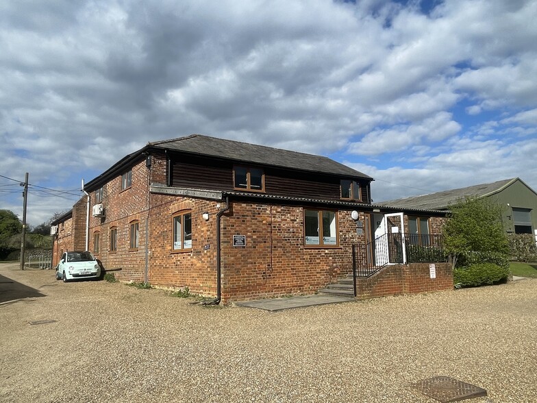 1A-2B Danns Ln, Wateringbury for sale - Building Photo - Image 1 of 1