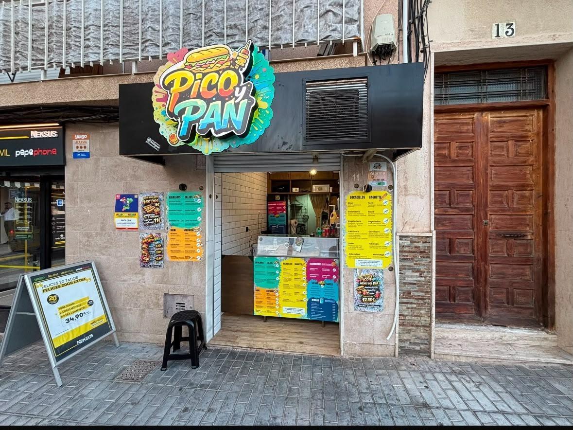 Retail in Santa Pola, Alicante to rent Building Photo- Image 1 of 3