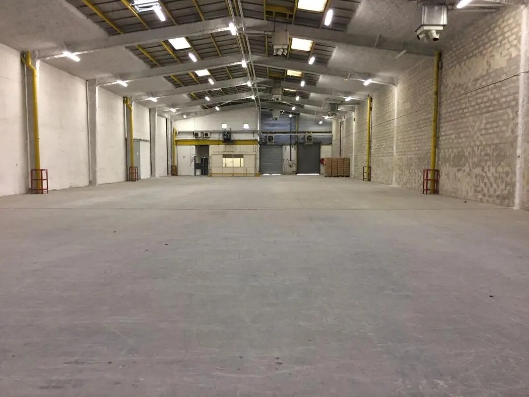 Industrial in Garges-lès-Gonesse to rent Interior Photo- Image 1 of 13