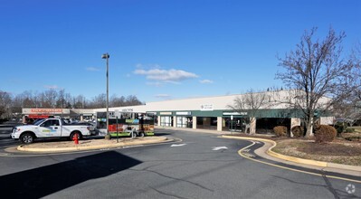 4715-4763 Jefferson Davis Hwy, Fredericksburg, VA for rent Primary Photo- Image 1 of 56