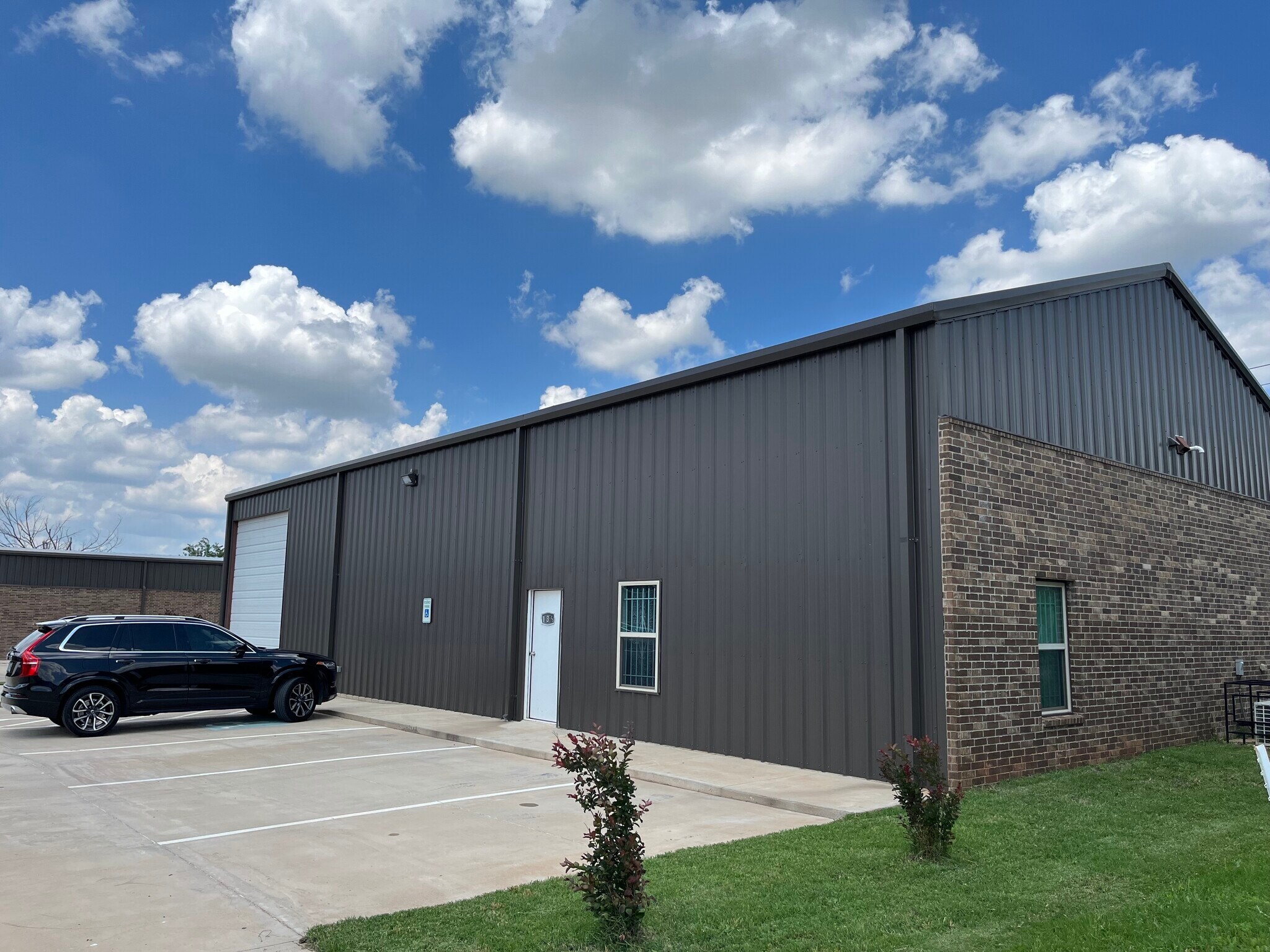 11305 N Western Ave, Oklahoma City, OK for sale Primary Photo- Image 1 of 1