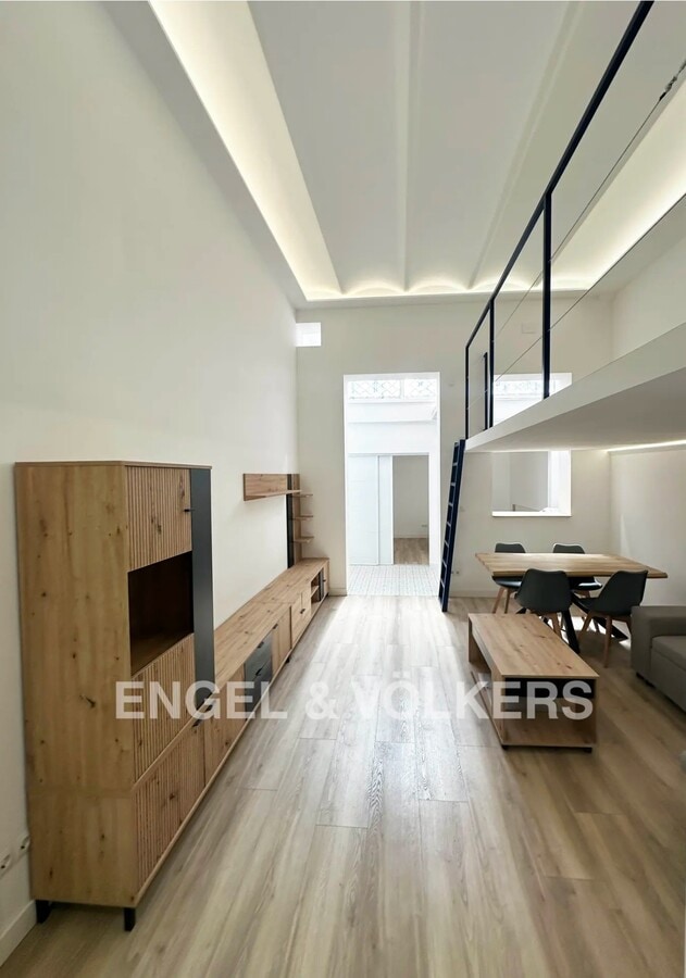 Barcelona, BAR 08012 - Unit 2 -  - Interior Photo - Image 1 of 20