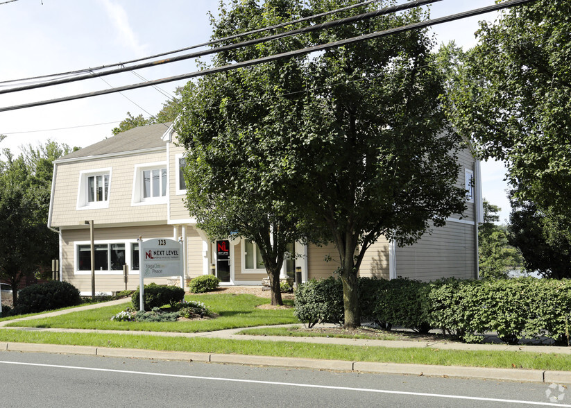 123 Broadway, Woodcliff Lake, NJ for rent - Building Photo - Image 2 of 7