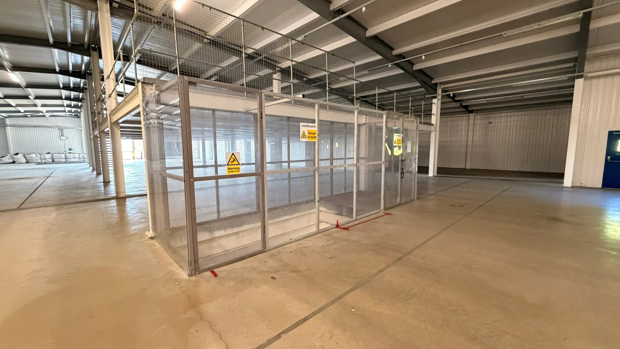 Minera, Wrexham to rent Building Photo- Image 1 of 6