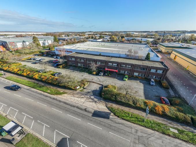 Rhosili Rd, Northampton to rent Building Photo- Image 1 of 10