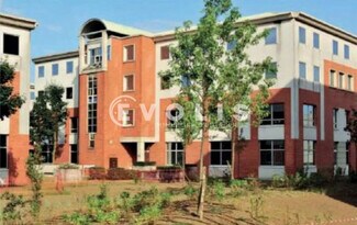 More details for 108-110 Rue Du Lieutenant Petit Leroy, Chevilly-Larue - Office, Light Industrial to Rent