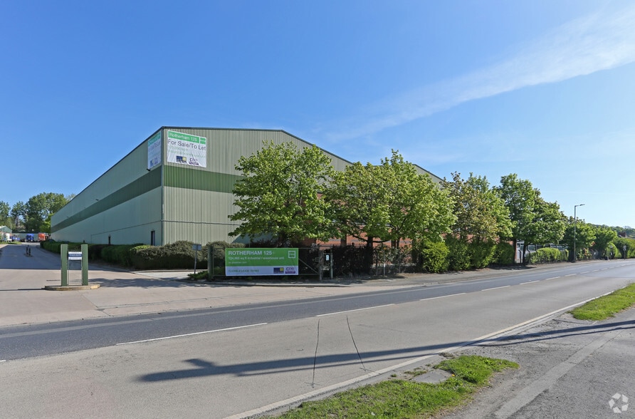 Rotherham Rd, Maltby to rent - Building Photo - Image 2 of 5